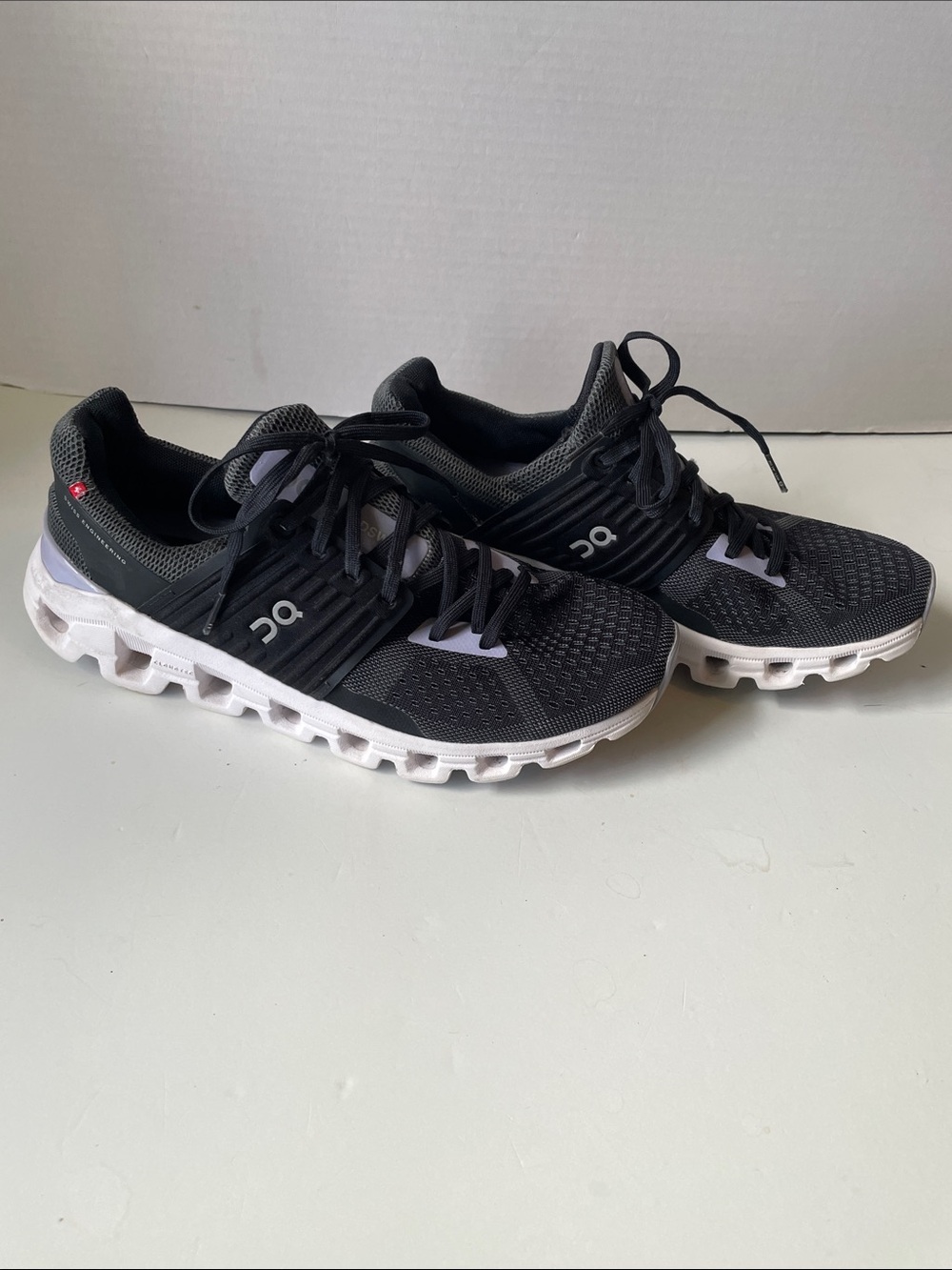 On  Cloud Women's Size 9   Athletic Sneakers Cloud Swift
